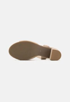 Leather - Sandales - Beige -Magasin De Sélection De Chaussures De Mode 84a43f267cbe460eab77da2e208d33fe