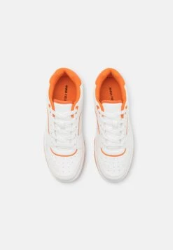 Baskets Basses - White/Orange 7 Baskets Basses - White/Orange -Magasin De Sélection De Chaussures De Mode 85912b892bde4741a7980c020d03d2d5