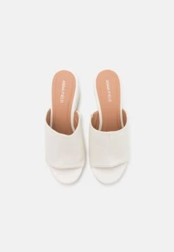 Wide Fit - Mules À Talons - White -Magasin De Sélection De Chaussures De Mode 9555c4514d364f09aa46ebbdf6c73f86