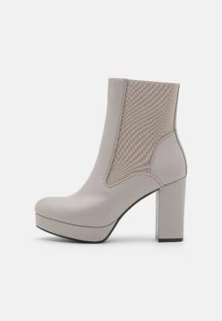 Bottines À Plateau - Grey -Magasin De Sélection De Chaussures De Mode dc52b0afdfd646dc9fd05f44504b4361