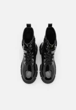 Bottines À Plateau - Black 7 Bottines À Plateau - Black -Magasin De Sélection De Chaussures De Mode fdd19105cb3a45f38c7a911c3153f26d